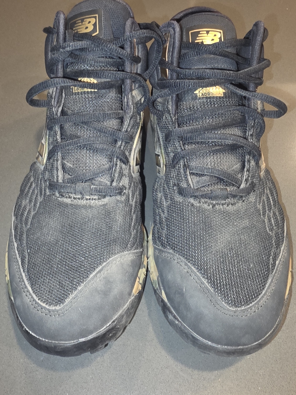 New Balance Men's Black and Gold Athletic Sneakers